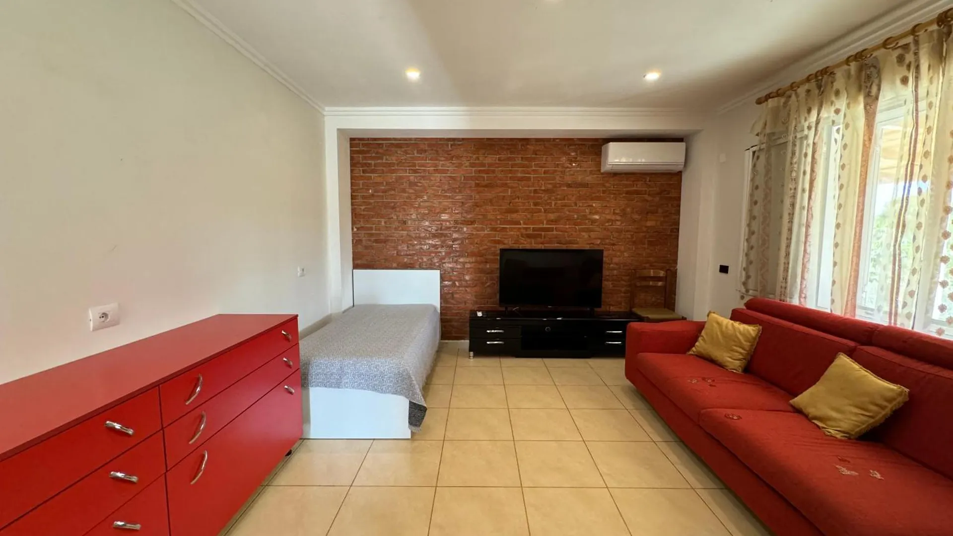 Narta Comfort Home Vlore Holiday home